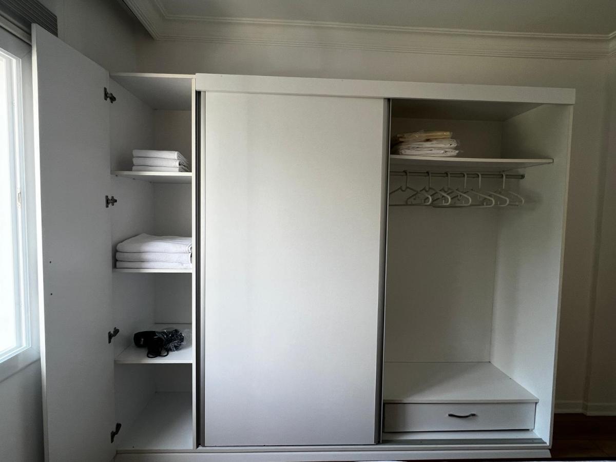 Stylish 3 Bedroom Apartment In Кирения Экстерьер фото